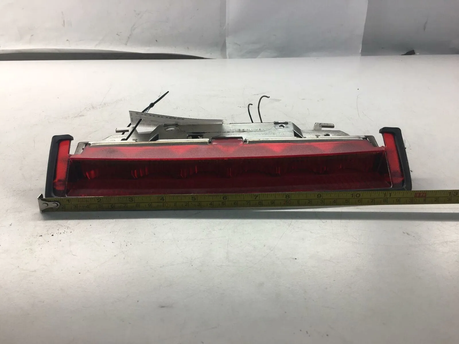 2000 SATURN S SERIES SW2 Wagon Emergency Third Brake Light Avoidance Lamp Q