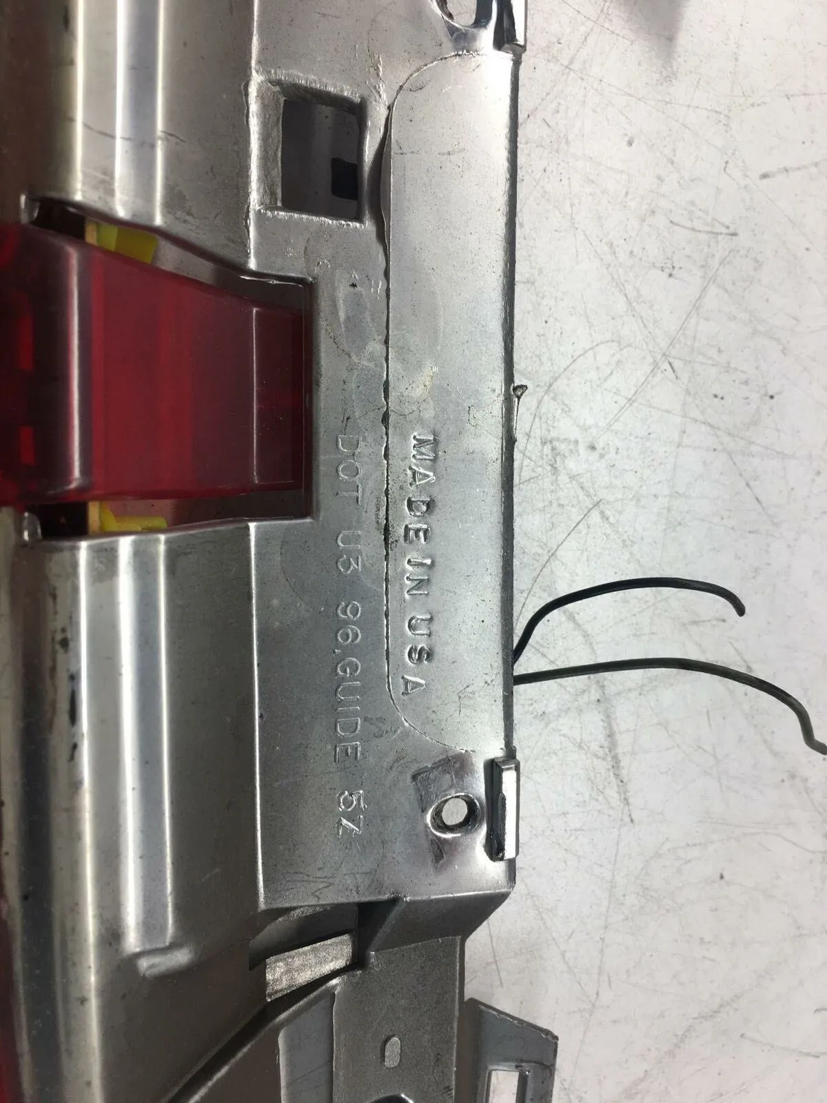 2000 SATURN S SERIES SW2 Wagon Emergency Third Brake Light Avoidance Lamp Q