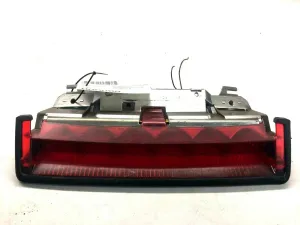 2000 SATURN S SERIES SW2 Wagon Emergency Third Brake Light Avoidance Lamp Q
