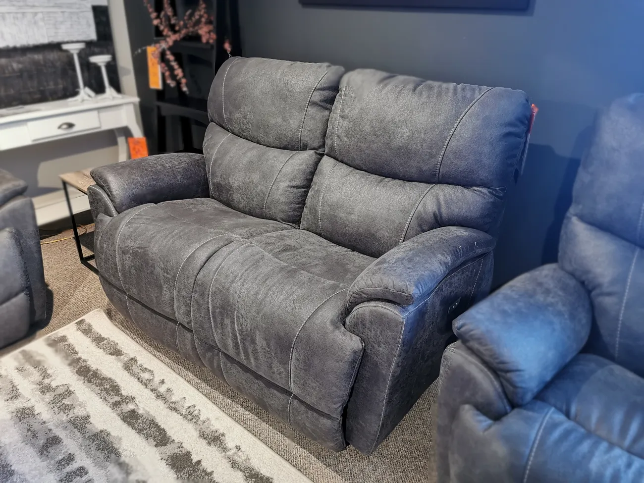 724 Trouper Loveseat