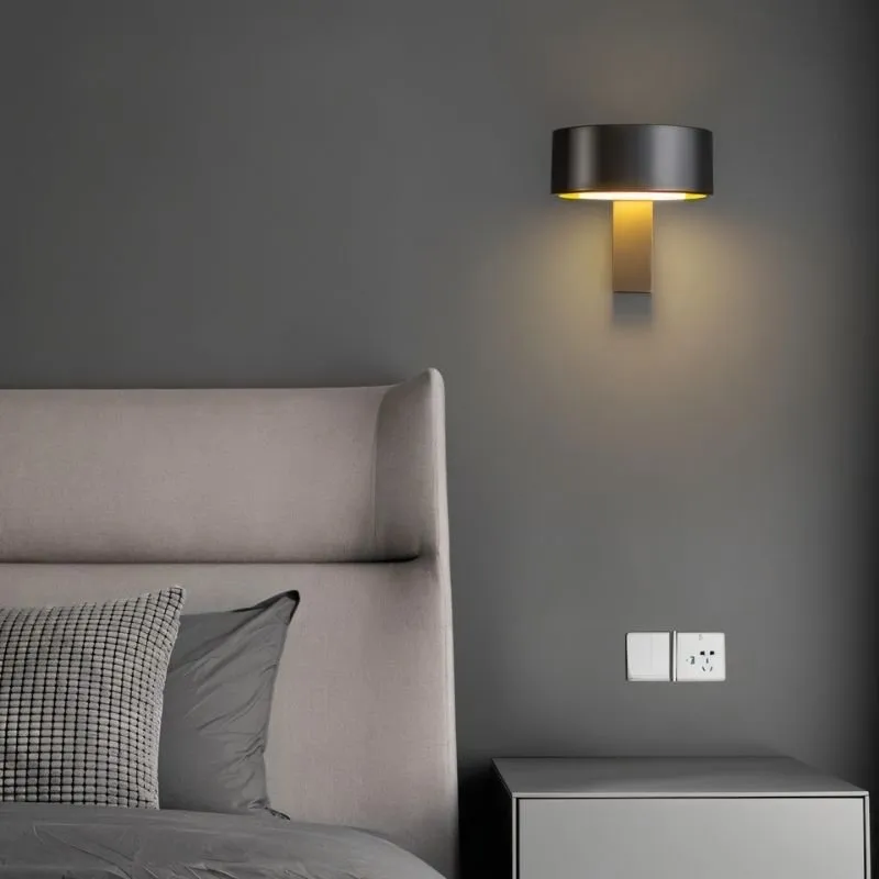 Arne Wall Lamp